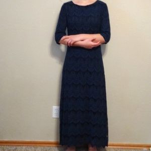 Dainty Jewell's dress